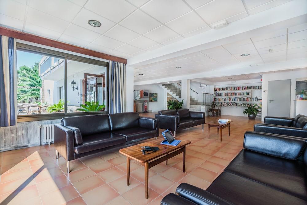 Boutique Hotel Oriola Кала-Сан-Вісенте Екстер'єр фото